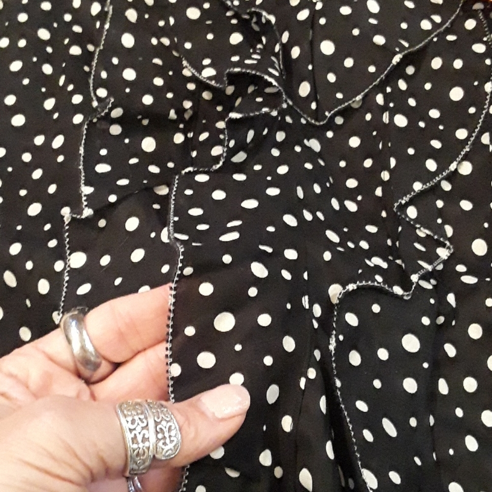 New Ivanka Trump Sleeveless Blouse - Picture 5 of 8